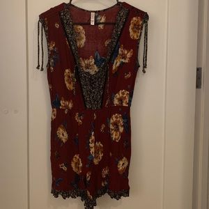 xhilaration | floral rhomper